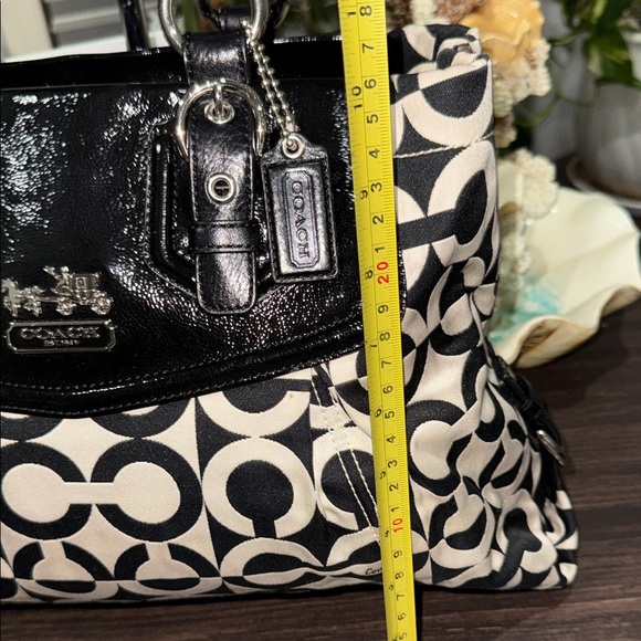 Coach Monochrome Patterned Shoulder Bag - Picture 14 of 17